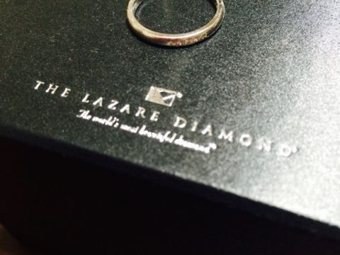 【ラザール ダイヤモンド(LAZARE DIAMOND)の口コミ】 結婚指輪は常に身につけておくものですので、私が一番重視したのはつけ心…