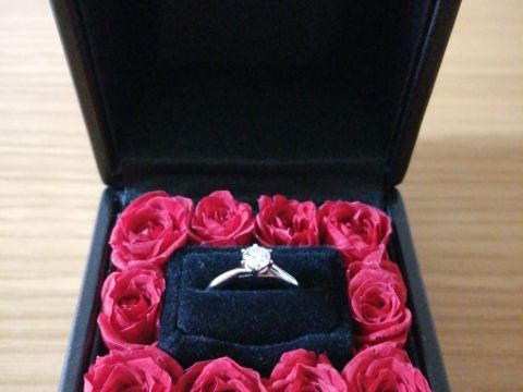 【エクセルコダイヤモンド(EXELCO DIAMOND)の口コミ】 ヌーブルマリエのデザインがよくより華奢に見えるタイプにしました。細身…