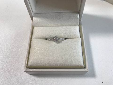 【ヴァンドーム青山(VENDOME AOYAMA)の口コミ】 結婚指輪は飾りのないストレートのシンプルなものと決めていたので、婚約…