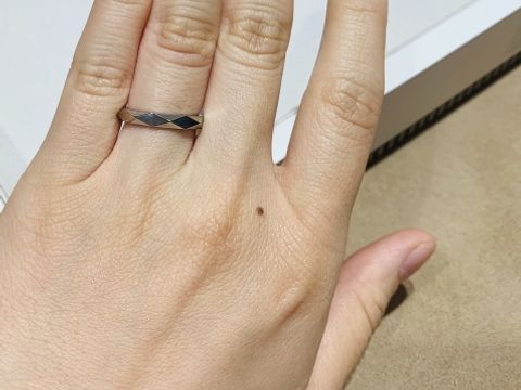 【ブシュロン(BOUCHERON)の口コミ】 多面な指輪はダイヤモンドが付いてないのにその指輪自体がダイヤモンドの…