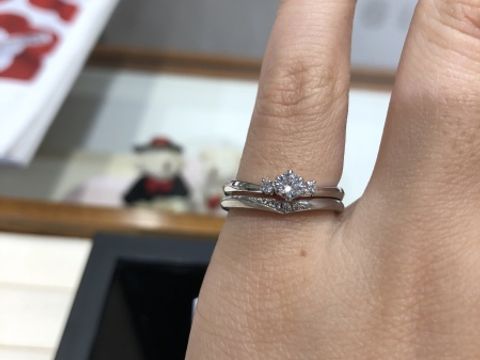 【TRECENTI(トレセンテ)の口コミ】 繊細で綺麗だった。今まで、指輪にはあまり興味がなく、締め付けられる感…