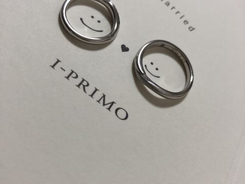 【アイプリモ(I-PRIMO)の口コミ】 指輪のデザインがシンプルではありますが、少しウェーブしていてずっと付…