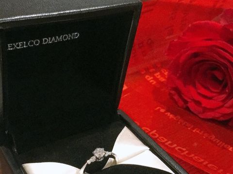 【エクセルコダイヤモンド(EXELCO DIAMOND)の口コミ】 ミル打ちに惹かれて購入を決めました！
様々なデザインがありましたが、コ…