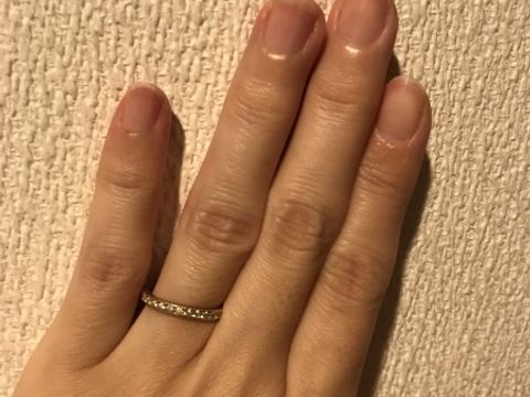 【ティファニー(Tiffany & Co.)の口コミ】 飽きないデザインで、ダイヤの入っているものを
探していて、こちらに出会…