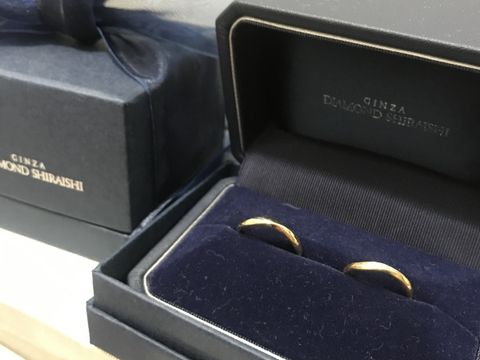 【銀座ダイヤモンドシライシの口コミ】 婚約指輪もダイヤモンドシライシさんを頂いたので、結婚指輪も同じブラン…