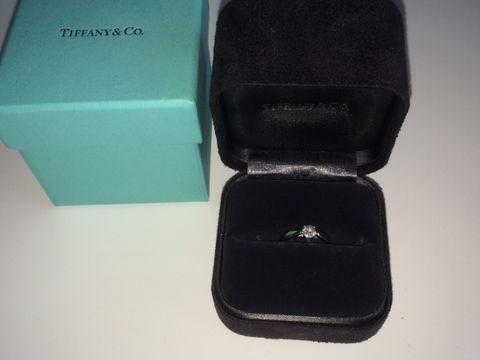 【ティファニー(Tiffany & Co.)の口コミ】 候補のお店を何店舗まわり試着をしました。その中で一番指に馴染んだデザ…