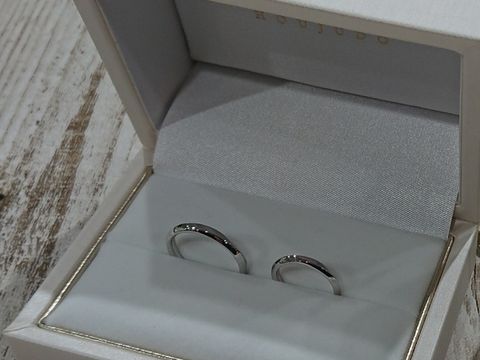 【宝寿堂(ほうじゅどう)の口コミ】 デザインは彼女が求めるシンプルなデザインと、私が求める少しカーブした…