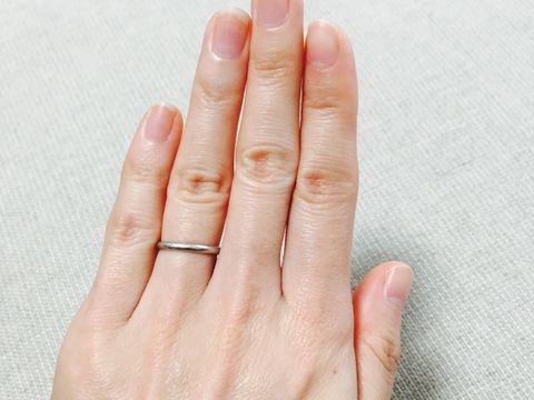 【ティファニー(Tiffany & Co.)の口コミ】 婚約指輪がサイドにもダイヤモンドがある煌びやかなデザインだったため、…