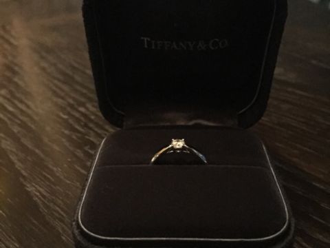 【ティファニー(Tiffany & Co.)の口コミ】 主張が激しい指輪はまだ似合わないと思ったので、シンプルなものにしまし…