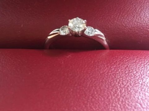 【モニッケンダム(MONNICKENDAM)の口コミ】 デザインは特に凝ったものはありませんでしたが、王道なものを高品質で揃…