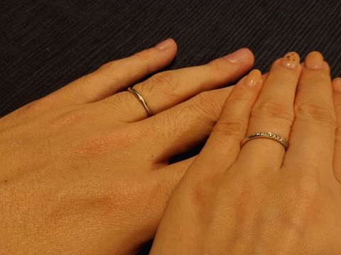 【銀座ダイヤモンドシライシの口コミ】 着け心地のよさと、普段使いしやすいシンプルなデザインを基準に選びまし…