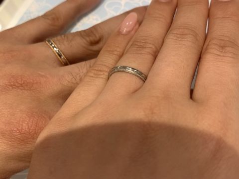 【ヴァンドーム青山(VENDOME AOYAMA)の口コミ】 ミル打ちのデザインです。私はプラチナが良かったのでプラチナリングを試…