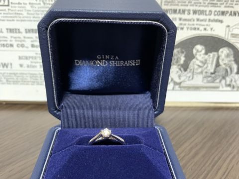 【銀座ダイヤモンドシライシの口コミ】 スタッフの方が指の形を見て似合う指輪をいくつか用意してくださいました…