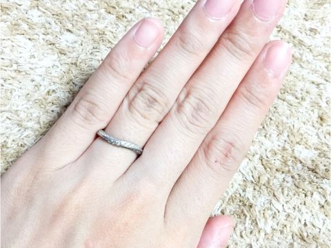 【4℃ BRIDAL(ヨンドシーブライダル)の口コミ】 婚約指輪はタンスの肥やしになりやすいと聞き普段も着けれるものにしたい…