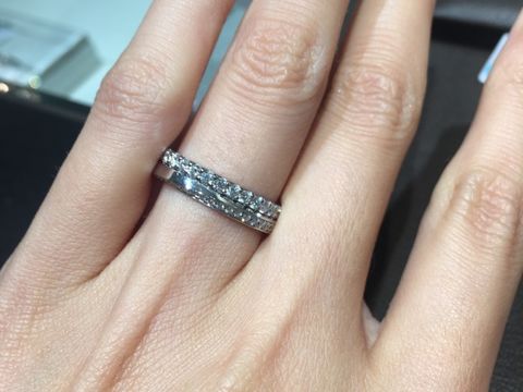 【アイプリモ(I-PRIMO)の口コミ】 探している指輪のイメージを伝えて、何個か指輪を出して頂き、その中の指…