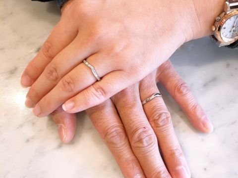 【EITO(エイト)の口コミ】 指輪のデザインが婚約指輪のデザインと合い重ね付けできるかどうかを一番…