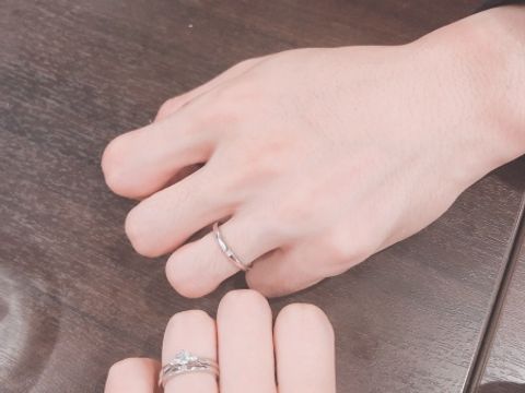 【エクセルコダイヤモンド(EXELCO DIAMOND)の口コミ】 結婚指輪はお揃いのデザインにしたかったのですが、ただのプラチナだけで…