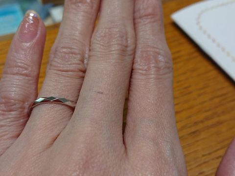 【1122 iifuufu bridal(いい夫婦ブライダル)の口コミ】 いい夫婦ブライダルにちなんだ低価格でありながらとてもシンプルできれい…