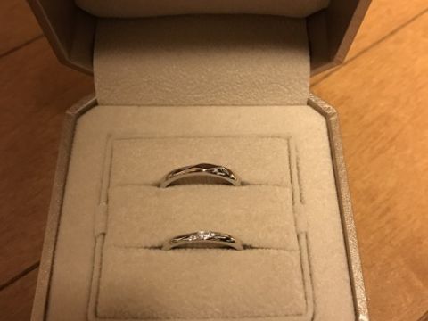 【TRECENTI(トレセンテ)の口コミ】 いろいろなブランドを周った結果、斜めにキラキラが入っているデザインが…