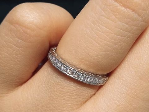 【エクセルコダイヤモンド(EXELCO DIAMOND)の口コミ】 指輪の種類が豊富に用意されていました。
ダイヤモンドの石から、
枠には…