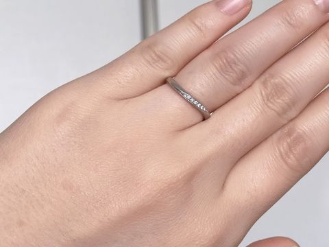 【4℃ BRIDAL(ヨンドシーブライダル)の口コミ】 他のブランドも見ていましたが、ゴツゴツしたものや太いものよりも、指輪…