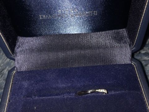 【銀座ダイヤモンドシライシの口コミ】 ダイヤがついた指輪がほしくて、この店舗に見にきました。ダイヤがついた…