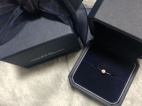 【銀座ダイヤモンドシライシの口コミ】 結婚指輪と重ね付け出来るものを、と考え探しました。いざ、実際に試着し…