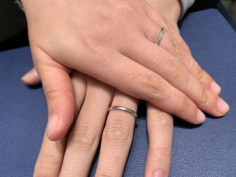 【銀座ダイヤモンドシライシの口コミ】 細みに作られており、エッジがあることで、ダイヤモンドの輝きが、とても…