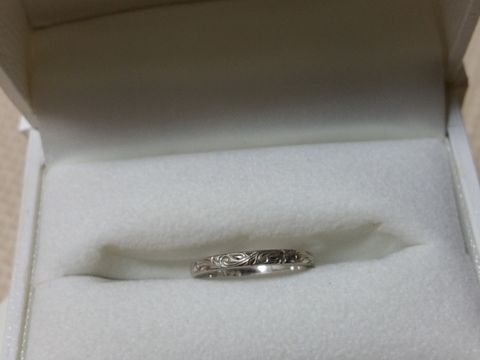 【Maxi(マキシ)の口コミ】 ずっとつけるものなので仕事や家事など普段の生活の中でも邪魔にならない…