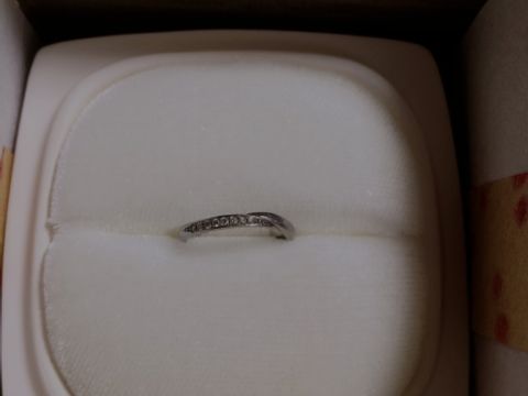 【俄(にわか)の口コミ】 エンゲージと重ね付けができるもの、普段使いしやすいシンプルなものであ…