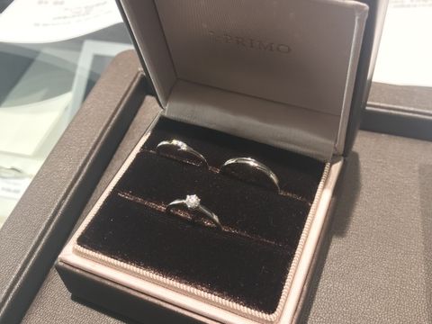 【アイプリモ(I-PRIMO)の口コミ】 二回程来店し、何度か試着をしてこの結婚指輪に決めました。女性の方はエ…