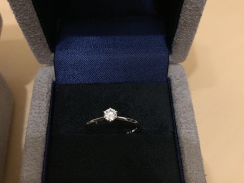 【BRILLIANCE+(ブリリアンスプラス)の口コミ】 自分で選びました。あまり大きな額は申し訳なかったのでシンプルなリング…