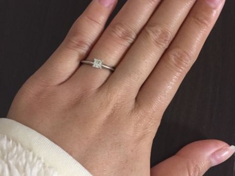 【ティファニー(Tiffany & Co.)の口コミ】 婚約指輪は、シンプルなデザインのものを希望しました。
ティファニーのプ…