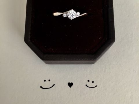 【アイプリモ(I-PRIMO)の口コミ】 婚約指輪なので、大きめのダイヤのある、インパクトがあるデザインを選ん…