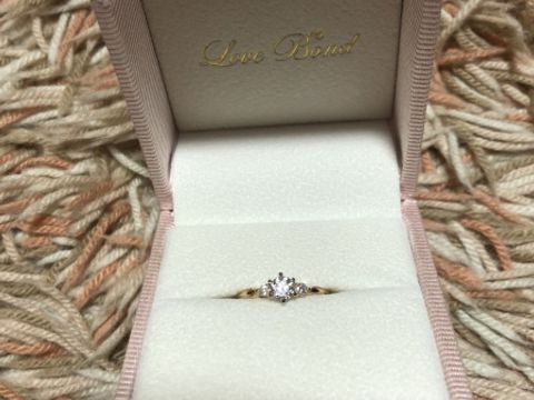 【Love Bond(ラブボンド)の口コミ】 ピンクゴールドのカラーと可愛らしいデザインです！！
わたし的には、他の…