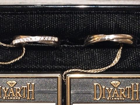 【DIYARTH(ディヤース)の口コミ】 他ブランドの婚約指輪に重ね付けしたかったので、V型のハーフエタニティを…