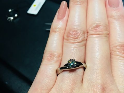 【ラザール ダイヤモンド(LAZARE DIAMOND)の口コミ】 元々デザイン重視で、オシャレで人と一味違うもので探して国内メーカーを…