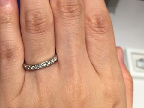 【銀座ダイヤモンドシライシの口コミ】 今流行りのハーフエタニティというデザインを購入したくて試着に行きまし…