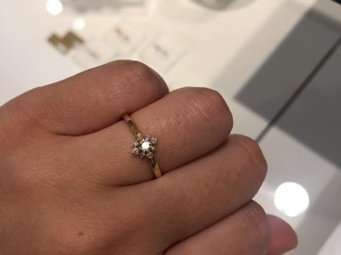 【ete(エテ)の口コミ】 いかにも婚約指輪！っぽくなく嫌味のないおしゃれなデザインを探していた…