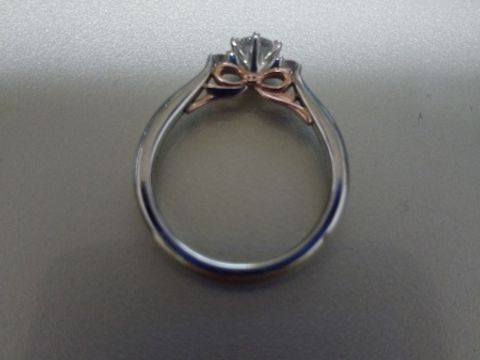 【ケイウノ ブライダル(K.UNO BRIDAL)の口コミ】 人と被らない、可愛いデザインのものが欲しいと思っていました。一方で、…