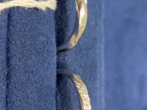 【4℃ BRIDAL(ヨンドシーブライダル)の口コミ】 デザインは少ないですが、一個一個にこだわりがあって、付け心地もよかっ…