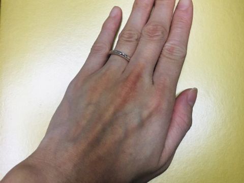 【STAR JEWELRY(スタージュエリー)の口コミ】 シンプルなデザインのものを探していまして、スタージュエリーの中でシン…