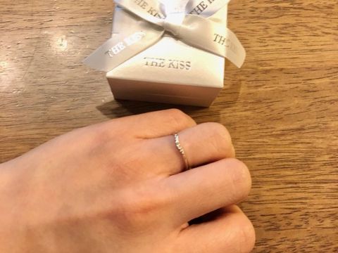 【THE KISS(ザ・キッス)の口コミ】 一番の決めては価格です。結婚指輪は、婚約指輪とは異なり普段から身に着…