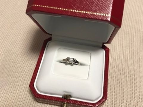 【カルティエ(Cartier)の口コミ】 バレリーナという名前と可愛いデザインに惹かれました。ダイヤがしっかり…
