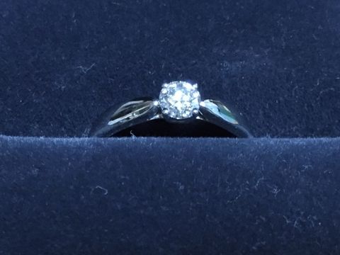 【ティファニー(Tiffany & Co.)の口コミ】 試着して、まずその付け心地の良さに驚きました。指通りが良く、全く圧迫…