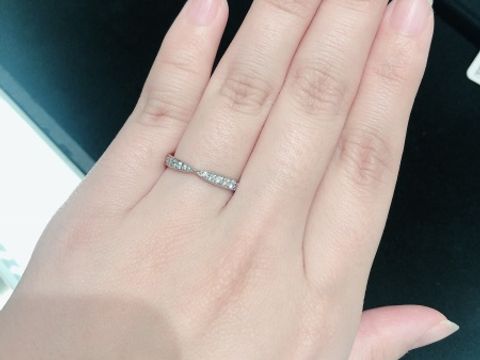 【ティファニー(Tiffany & Co.)の口コミ】 ダイヤモンドを使用した上品なデザインで、他のアイテムの邪魔をしない点…