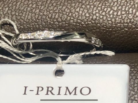 【アイプリモ(I-PRIMO)の口コミ】 神話の英雄の名前が付いた指輪です。女性用も男性用も同じようなウェーブ…