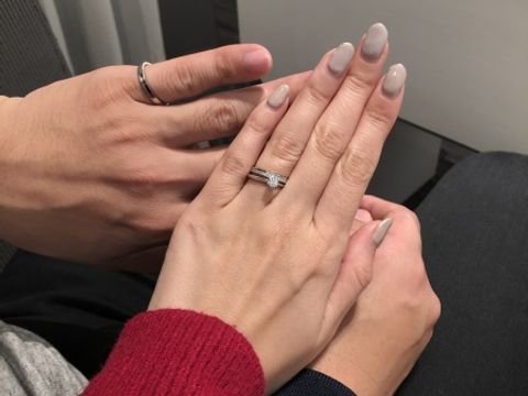 【ラザール ダイヤモンド(LAZARE DIAMOND)の口コミ】 ハーフエタニティのデザインで探し回っていましたが、ダイヤモンドがとて…
