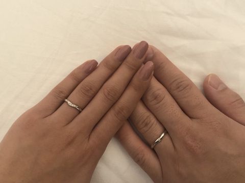 【アイプリモ(I-PRIMO)の口コミ】 柔らかいU字アームが指輪きれいに魅せる所が購入の決め手となりました。三…