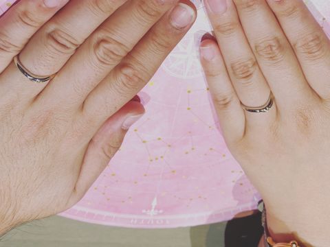 【アイプリモ(I-PRIMO)の口コミ】 ストレートだと、夫の指の形に合わずウェーブにしました。
２人でいくつか…